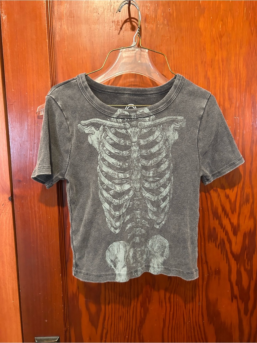 Social culture skeleton crop top tee